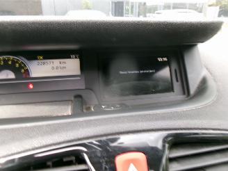 Renault Scenic TCE BOSE CLIMA NAVI PANO picture 19