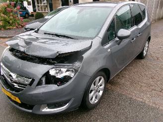Schadeauto Opel Meriva 1.4 TURBO COSMO 2016/5