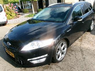 damaged passenger cars Ford Mondeo 1.6 I PLATINUM CLIMA NAVI GEEN SCHADE 2014/3