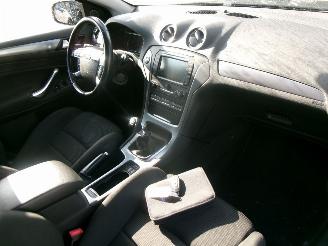 Ford Mondeo 1.6 I PLATINUM CLIMA NAVI GEEN SCHADE picture 10