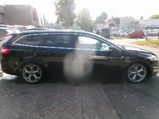 Ford Mondeo 1.6 I PLATINUM CLIMA NAVI GEEN SCHADE picture 5