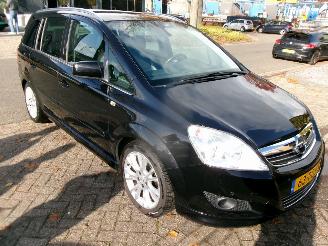 Opel Zafira 2.2 COSMO 7 PERSOONS picture 4