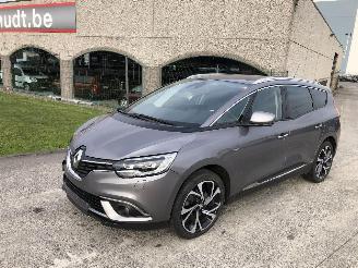 Damaged car Renault Grand-scenic 1.2 TURBO 7 PLACES 2017/10