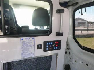 Opel Vivaro 1.6 DCI  AMBULANCE picture 18