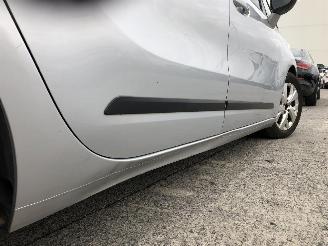 Citroën C4-picasso 1.6 HDI    7 PLACES picture 12