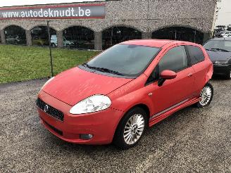 damaged passenger cars Fiat Punto 1.3 MULTIJET 2008/6