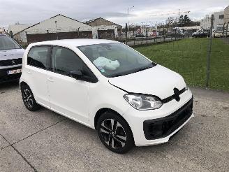damaged passenger cars Volkswagen Up! 1.0 2019/6