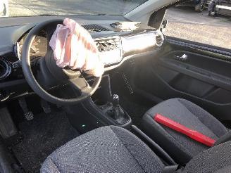 Volkswagen Up! 1.0 picture 8