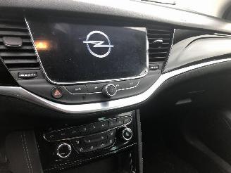 Opel Astra ELEGANCE 1.2 picture 17