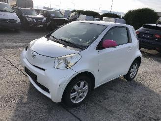 Toyota iQ 1.0 picture 2