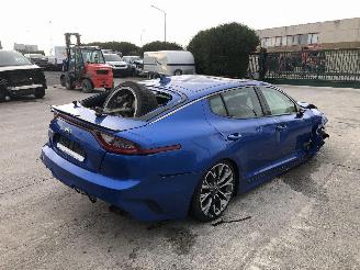 damaged passenger cars Kia Stinger 2.0 TURBO 2020/7