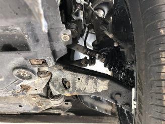 Volvo V-40 2.0 D   R-DESIGN picture 3