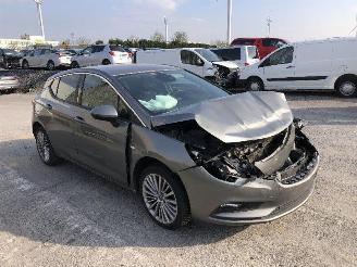 Opel Astra 1.6 CDTI AUTOMATIQUE picture 4