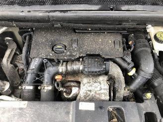 Citroën C4-picasso 1.6 HDI   7 PLACES picture 18