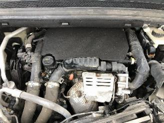 Citroën C4-picasso 1.2 turbo FEEL picture 11