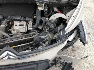 Citroën C4-picasso 1.2 turbo FEEL picture 14