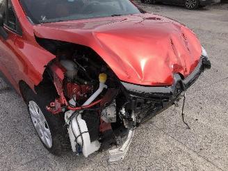 Renault Clio 4   1.1 picture 8