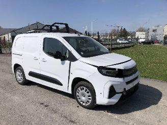 Damaged car Opel Combo 1.5 cdti CARGO 2024/9