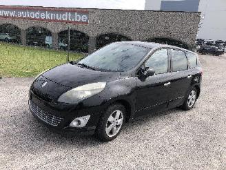 Coche accidentado Renault Scenic GRAND SCENIC 1.9 DCI 2010/11