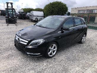 damaged passenger cars Mercedes B-klasse B 180 2012/5