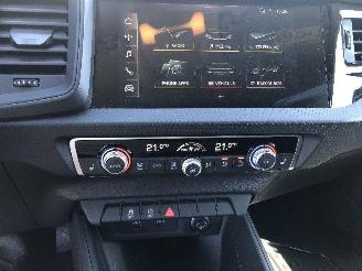 Audi A1 1.0     7 S-TRONIC picture 25
