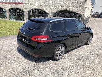 skadebil auto Peugeot 308 SW  1.2 T 2019/7