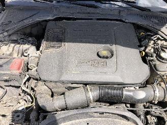 Jaguar XE 2.0 D + HYBRIDE picture 8