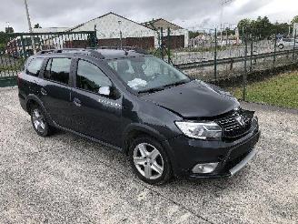 damaged passenger cars Dacia Logan MCV  0.9T   STEPWAY 2020/1