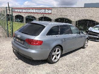 Voiture accidenté Audi A4 S-LINE 2.0 TDI AUTOMATIQU 2011/1