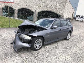 BMW 3-serie 318d  N47D20C picture 3