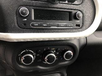 Renault Twingo 1.0 picture 17