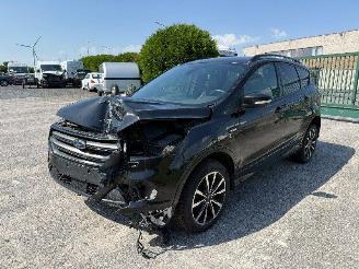 Damaged car Ford Kuga 1.5 ST Line 2019/5