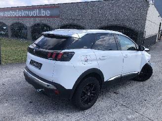 Unfallwagen Peugeot 3008 1.6 HDI 2018/2
