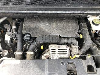 Citroën C4-picasso 1.2 TURBO  5 PLACES picture 16