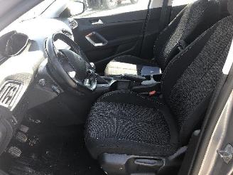 Peugeot 308 COMBI  1.2 TURBO picture 7