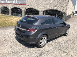 Damaged car Opel Astra 1.7 CDTI GTC 2009/2