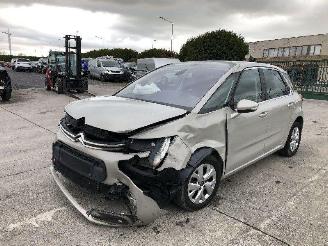 Citroën C4-picasso 1.2 turbo FEEL picture 4