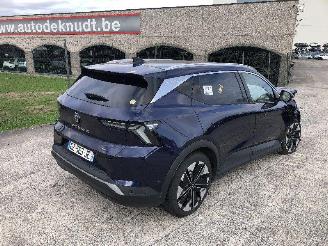 damaged passenger cars Renault Scenic e TECH 2024/9