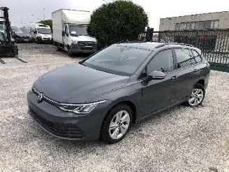 Volkswagen Golf VIII 1.0 eTSI AUTOMATIQUE picture 2