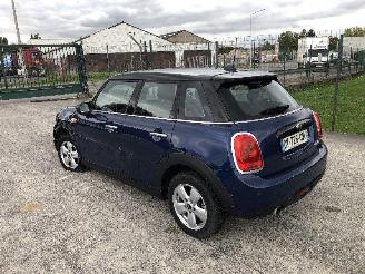 Vaurioauto  passenger cars Mini Mini COOPER 1.5 D 2015/12