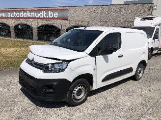 damaged passenger cars Citroën Berlingo 1.5 hdi 2022/2
