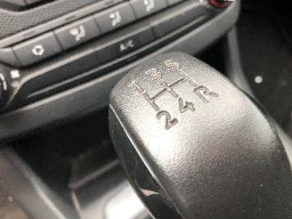 Peugeot 308 1.2 picture 13