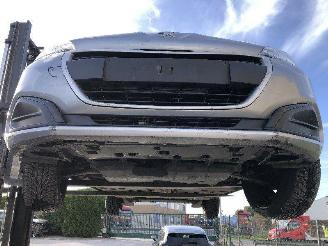 Peugeot 208 1.2 picture 8