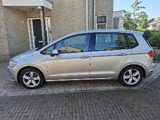 uszkodzony samochody osobowe Volkswagen Golf Sportsvan  2014/1
