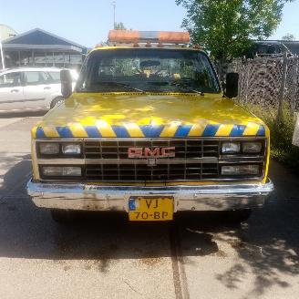 Vaurioauto  campers Chevrolet Silverado takelwagen 1990/7