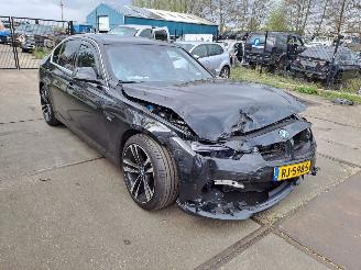 damaged BMW 3-serie 