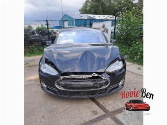 Vrakbiler auto Tesla Model S Model S, Liftback, 2012 70D 2016/4