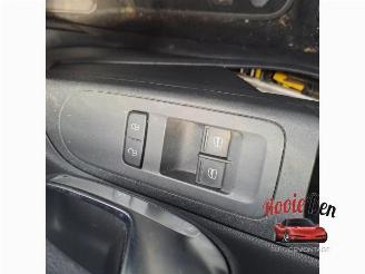 Volkswagen Up! Up! (121), Hatchback, 2011 1.0 12V 60 picture 15