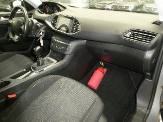 Peugeot 308 1.5D II SW ACTIVE picture 13