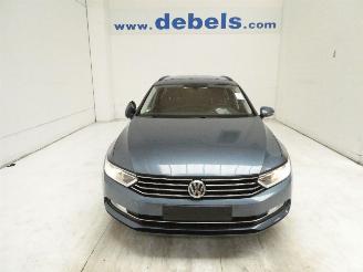 Schadeauto Volkswagen Passat 1.6D COMFORTLINE 2017/9